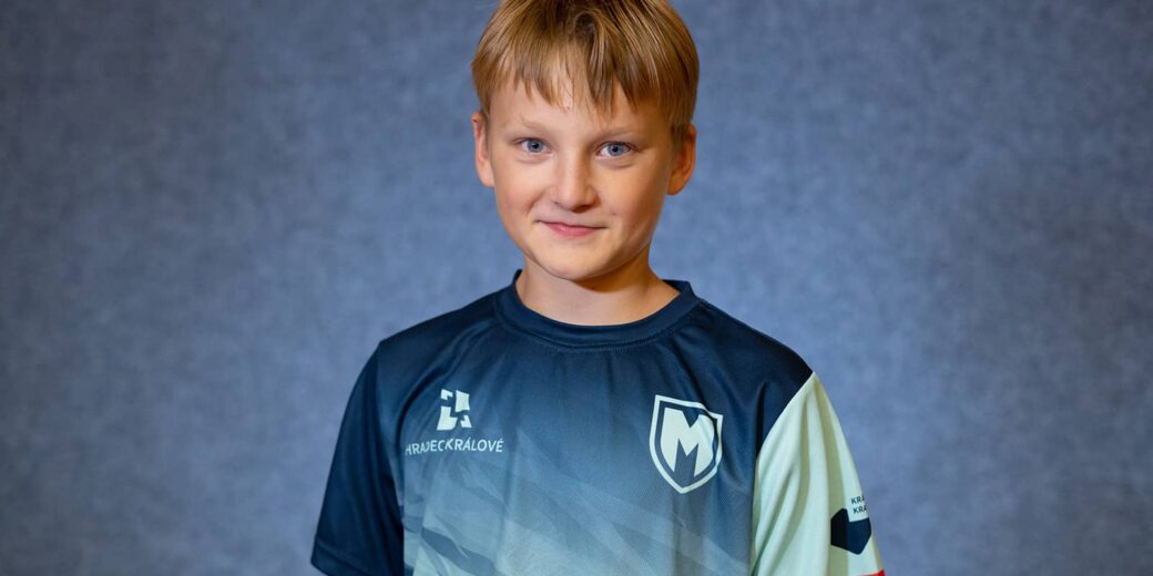 skakal-daniel-montas-hradec-kralove-stolni-tenis