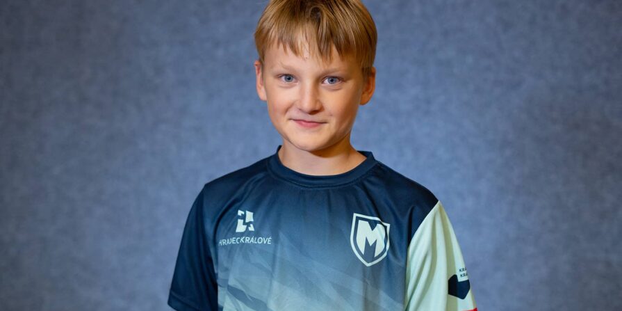 skakal-daniel-montas-hradec-kralove-stolni-tenis