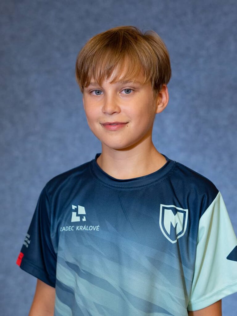 skakal-dominik-montas-hradec-kralove-stolni-tenis