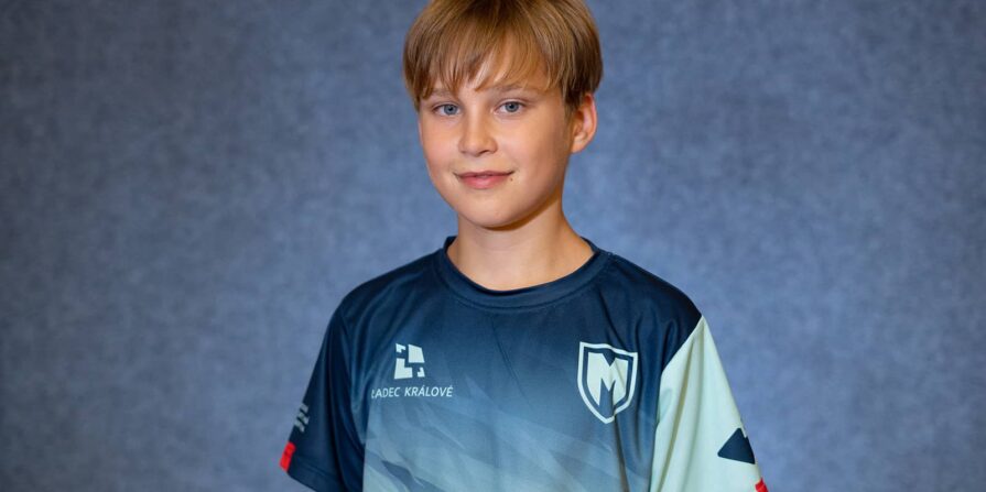 skakal-dominik-montas-hradec-kralove-stolni-tenis