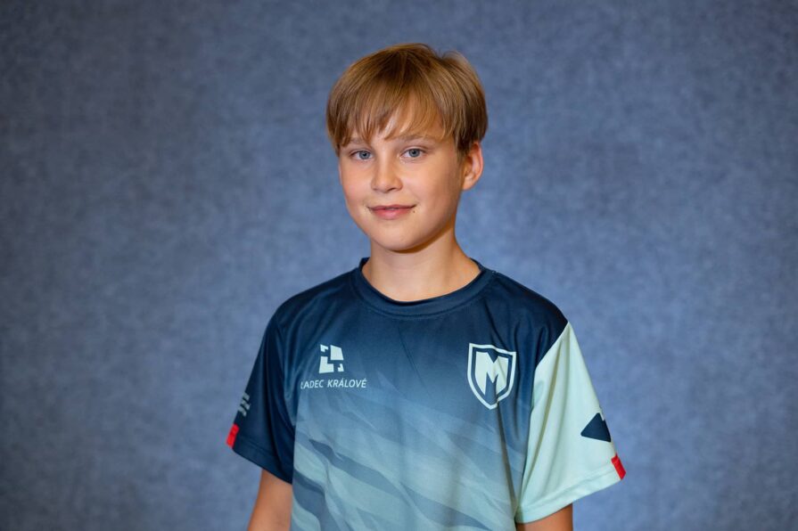 skakal-dominik-montas-hradec-kralove-stolni-tenis