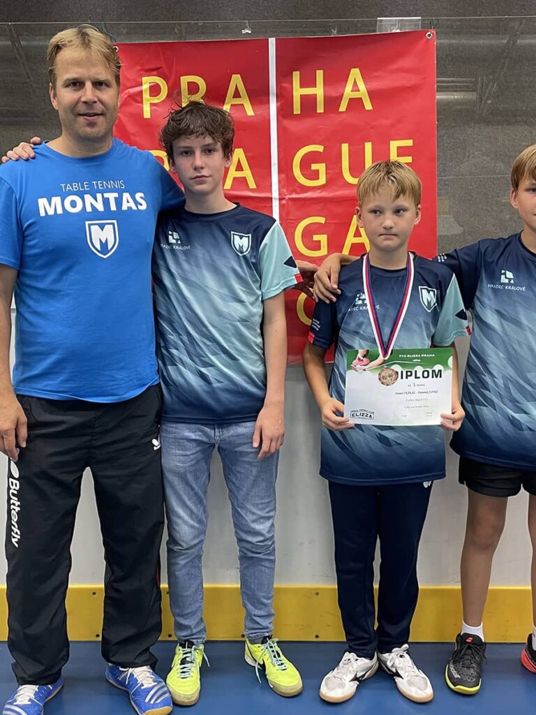 stolnitenis-turnaj-mladezcr-praha-bronz