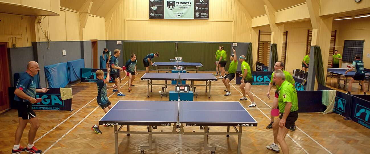 Herna stolního tenisu TJ Montas při mistrovském utkání Herna stolního tenisu TJ Montas při mistrovském utkání