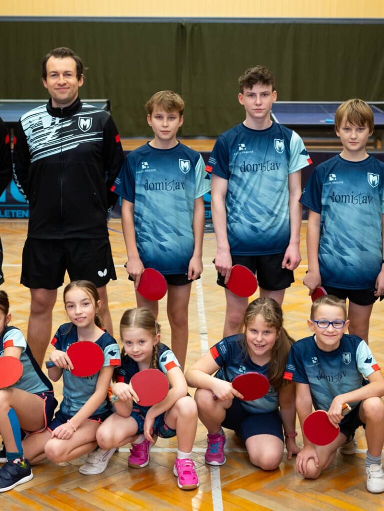 montashk-stolnitenis-mladez