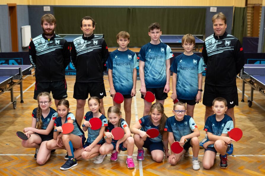 montashk-stolnitenis-mladez