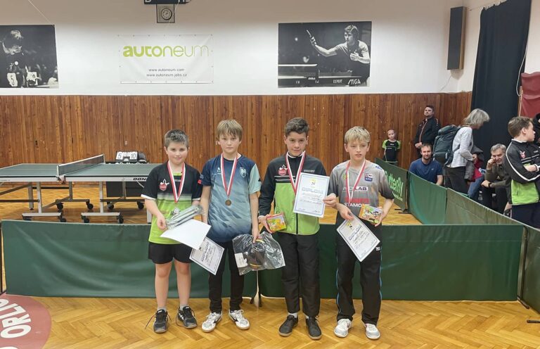 skakal-dan-usti-vcbtm-stolnitenis-2023-medaile