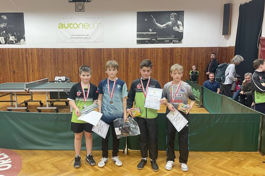 skakal-dan-usti-vcbtm-stolnitenis-2023-medaile