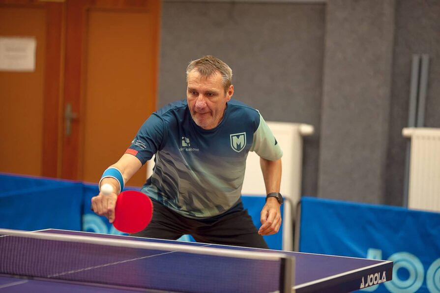 belousek-jiri-montashk-stolnitenis