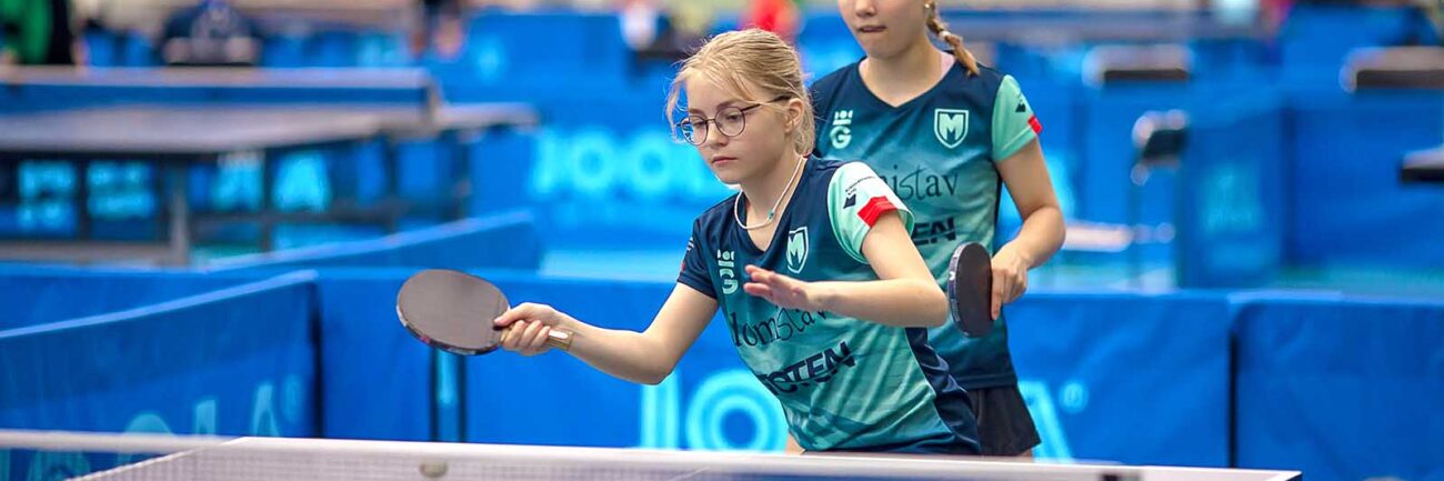 macurovy-adela-alice-2025