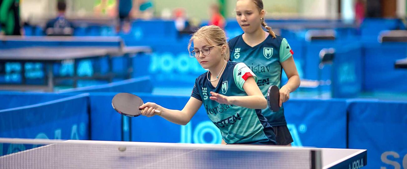 macurovy-adela-alice-2025