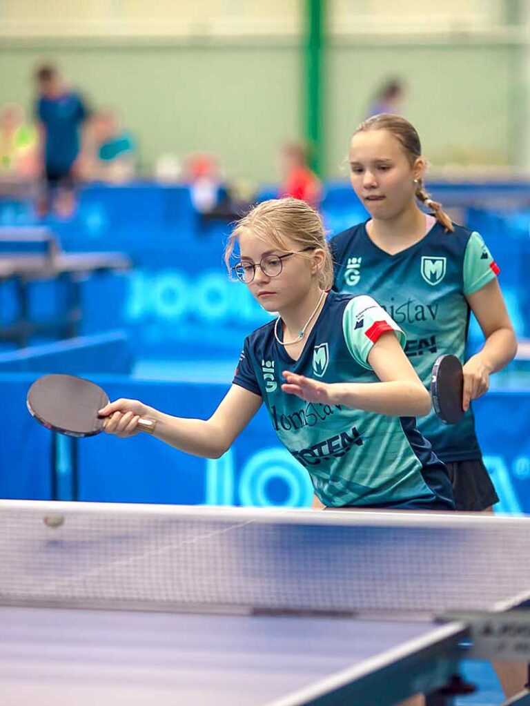 macurovy-adela-alice-2025